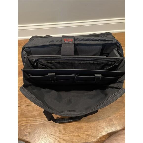 Brand New Tumi Deluxe SafeCase Expandable Computer Brief Case Ballistic Nylon - Picture 9 of 16